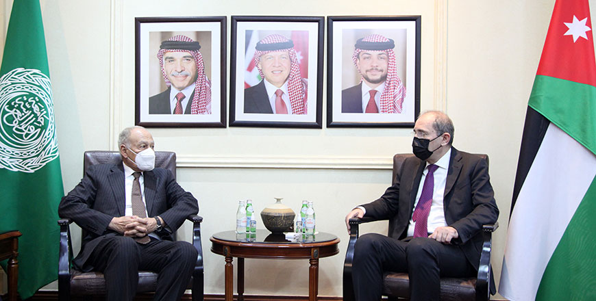 Deputy Prime Minister and Foreign Minister Ayman Safadi meets with Arab League Secretary General Ahmed Abul Gheit on Wednesday (Petra photo) 