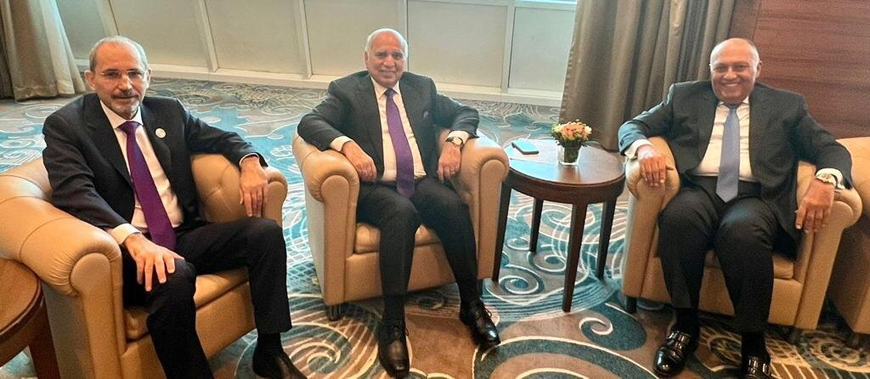 Deputy Prime Minister and Foreign Minister Ayman Safadi meets with Egyptian Foreign Minister Sameh Shoukry and Iraqi Deputy Prime Minister and Foreign Minister Fouad Hussein on Monday (Photo courtesy of Foreign Ministry)
