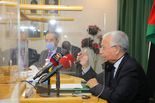 Senator Nayef Qadi, head of the Senate’s Palestine Committee, speaks during a meeting with Deputy Prime Minister and Foreign Minister Ayman Safadi on Thursday (Petra photo)