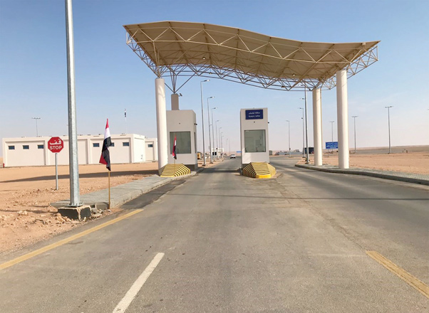 This handout photo released by the Iraqi Border Crossing Commission on Wednesday shows the Arar border crossing between Iraq and Saudi Arabia (AFP photo)