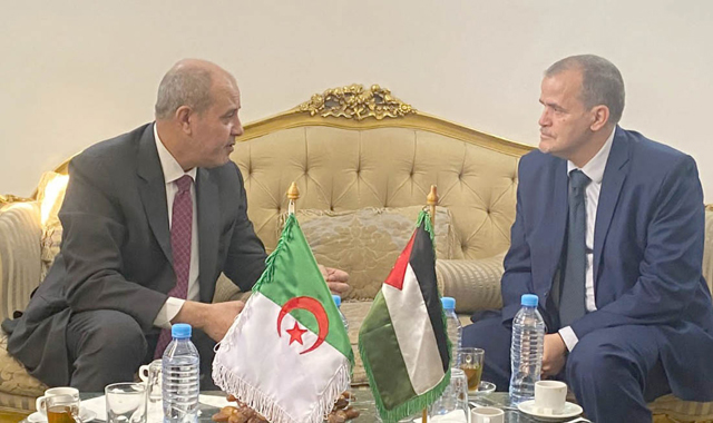 Minister of Industry, Trade and Supply Yousef Shamali meets with Algerian Minister of Trade and Export Promotion Kamal Rezik in Algiers on Sunday (Petra photo)