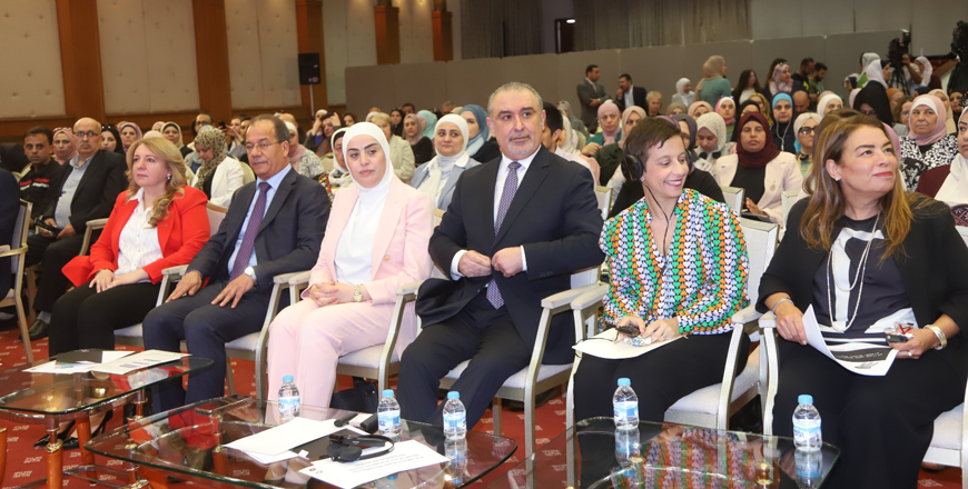 Deputy Prime Minister for Economic Affairs and Minister of State for Public Sector Modernisation Nasser Shraideh, ministers and guests during a panel discussion on Saturday (Petra photo)