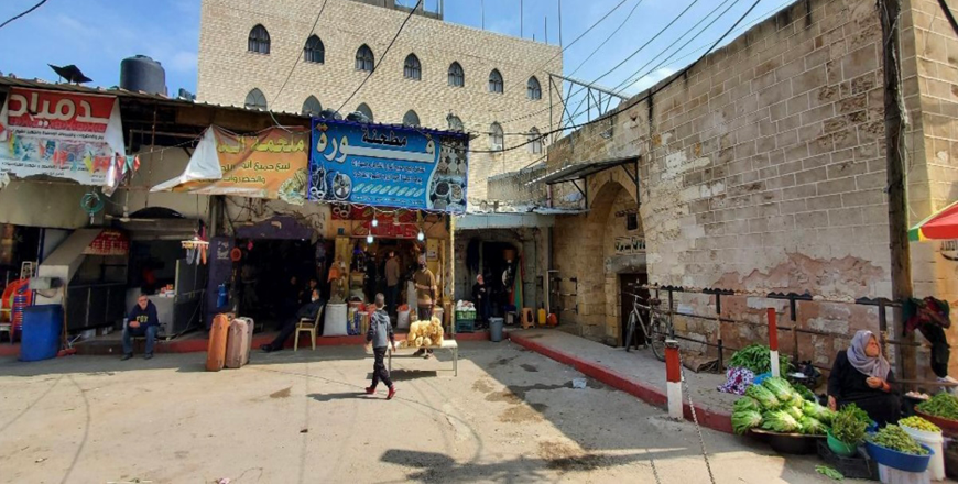 View of the market near the mosque square. (Photo courtesy of  Architectural Department, Islamic University, via ICOMOS Palestine) 
