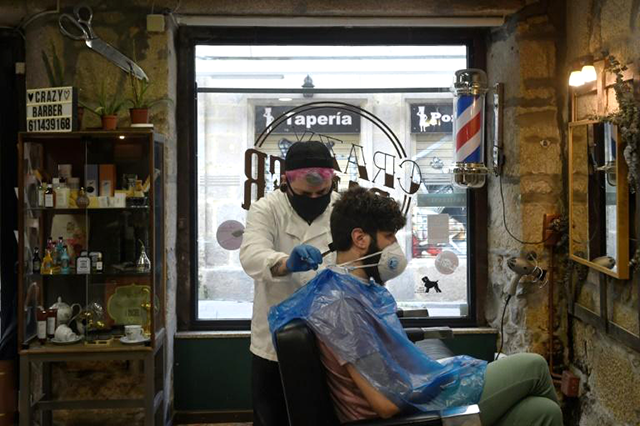 Finally, the end of a bad-hair season (AFP photo)