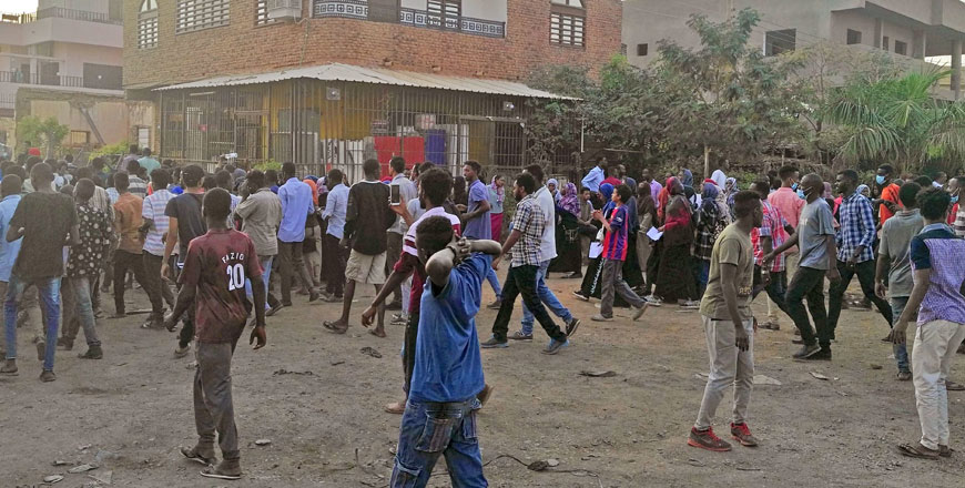 Sudanese protesters march during a demonstration against the government in the capital Khartoum’s twin city of Omdurman, on Tuesday (AFP photo)