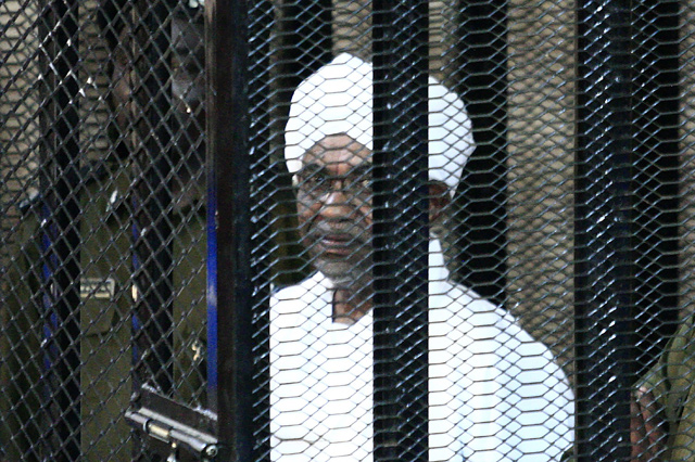 In this file photo taken on August 31, Sudan’s ex-president Omar Al Bashir appears in court in the capital Khartoum to face charges of illegal acquisition and use of foreign funds  (AFP photo)