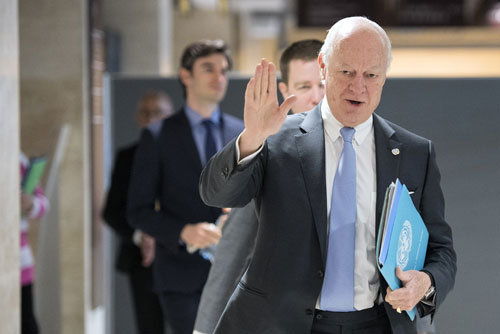 UN Special Envoy of the Secretary General for Syria Staffan de Mistura gestures prior to a round of negotiations between the Syria’s regime-tolerated opposition (Moscow-Cairo group) and the UN, at the European headquarters of the United Nations in Geneva, Switzerland, on Tuesday (Reuters photo)