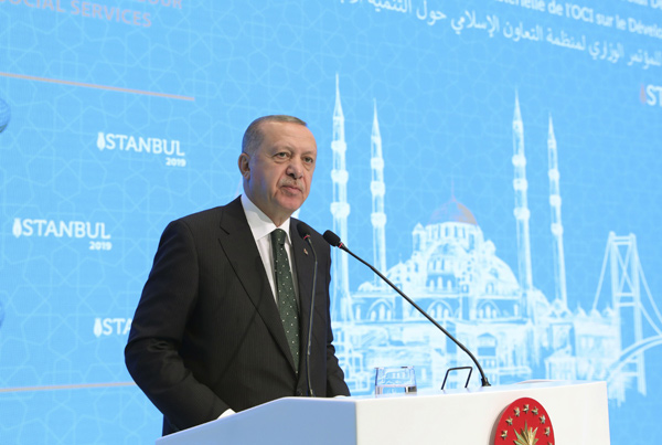 Turkey's President Recep Tayyip Erdogan speaks during a meeting of the Organisation of Islamic Cooperation in Istanbul on December  9  (AFP photo)