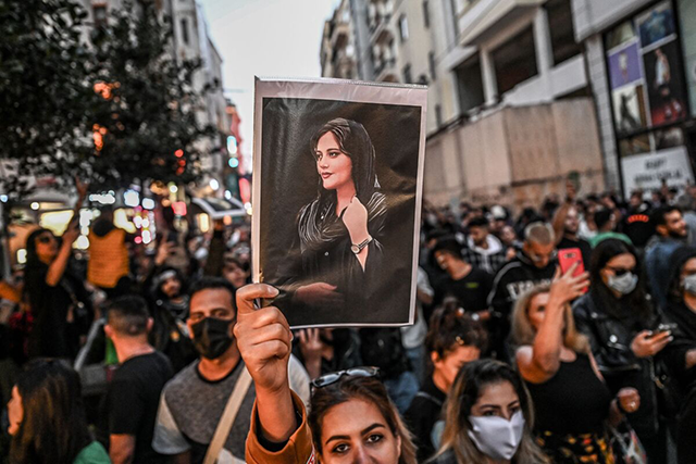 Amini’s death continues to inspire crowds (AFP photo)