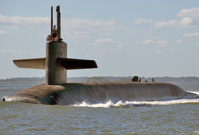 Ohio-class ballistic-missile submarine USS Tennessee (SSBN-734) gold crew returns to its homeport at Naval Submarine Base Kings Bay, Georgia, following a strategic deterrence patrol on January 11 (US Navy Photo)