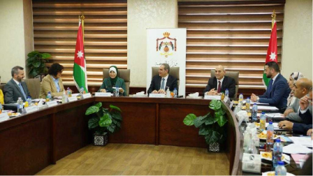 Health Minister Firas Hawari on Monday received a delegation of international cancer prevention experts (Petra photo)