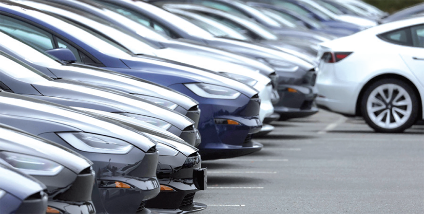 Brand new Tesla cars are displayed on the sales lot at a Tesla dealership on May 16, in Colma (AFP photo)