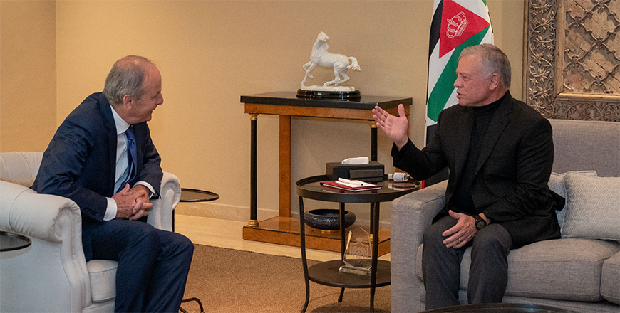 His Majesty King Abdullah receives Ireland Deputy Prime Minister and Foreign and Defence Minister Micheál Martin, and discusses enhancing cooperation in tourism, education and healthcare, with a focus on the ties within the partnership with the EU (Photo courtesy of the Royal Court)
