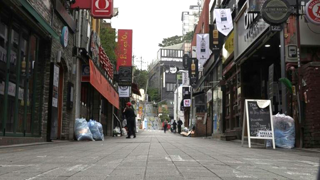 Seoul closes restaurants and clubs over fears of second virus wave (AFP photo)
