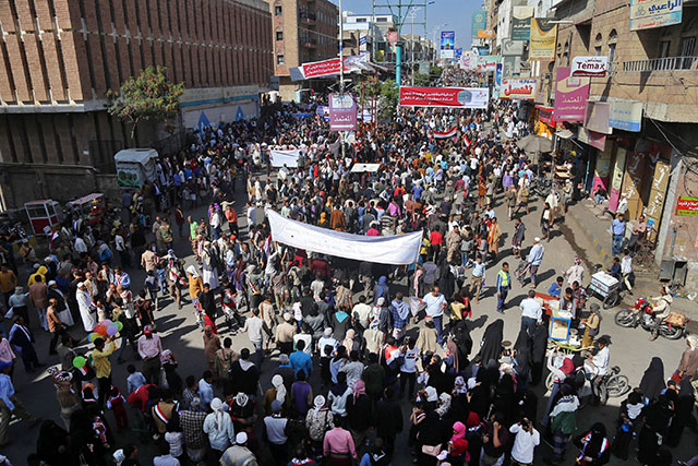 Yemenis attend a rally commemorating the 10th anniversary of 2011 Arab Spring uprising that toppled former president Ali Abdullah Saleh, in Yemen's third city of Taez on Thursday (AFP photo)