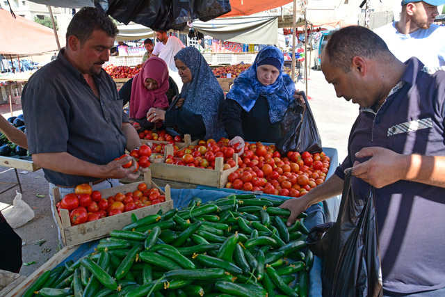 Ninety tonnes of fruits and vegetables are being exported to Qatar via air freight daily, according to the Jordan Exporters and Producers Association for Fruits and Vegetables  (Photo by Amjad Ghsoun)