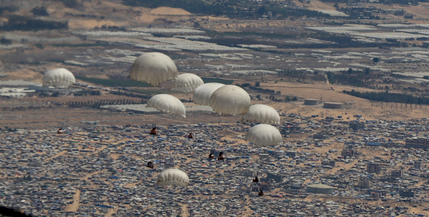 The JAF carries out two airdrops into the South of the war-torn Gaza Strip (JAF photo)