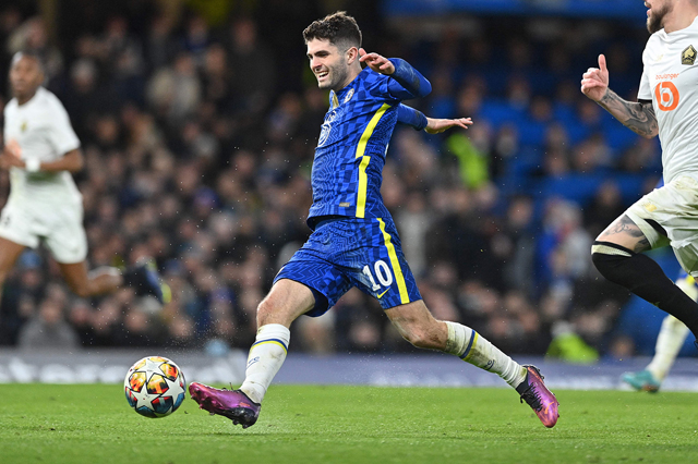 Chelsea’s US midfielder Christian Pulisic controls the ball against Lille during their UEFA Champions League round of 16 first leg match in London on Tuesday   (AFP photo by Justin Tallis)