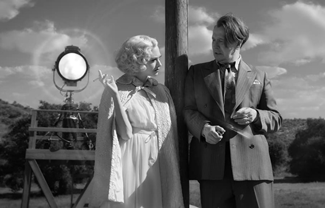 Gary Oldman (right) and Amanda Seyfried in ‘Mank’ (Photo courtesy of imdb.com)