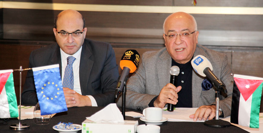 Minister of Political and Parliamentary Affairs Musa Maaytah (right) calls for the development of partisan movements to bolster Jordan’s political system in a pluralistic manner during the launch of a programme to increase youth engagement, on Saturday (Petra photo)