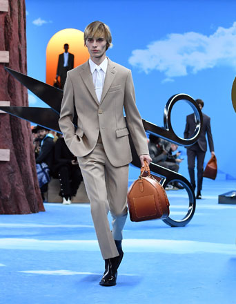 A model presents a creation by Louis Vuitton, during the men’s Fall/Winter 2020/2021 collection fashion show in Paris, on Thursday (AFP photo by Anne-Christine Poujoulat)