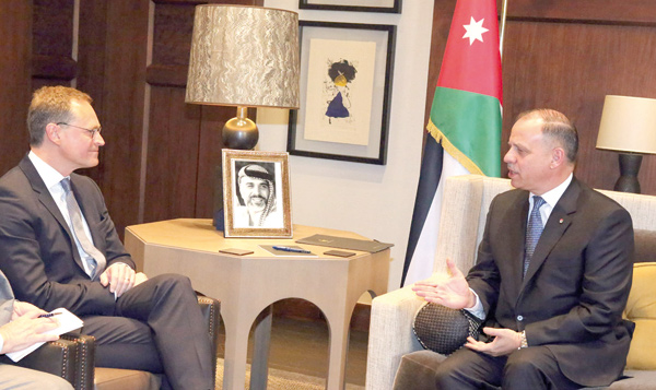 HRH Prince Feisal, the Regent, meets with President of the Bundesrat Michael Muller on Monday (Petra photo)