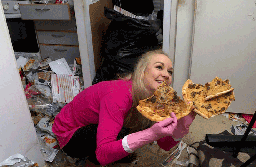 Finnish ‘cleanfluencer’ Auri Kananen gets excited about some rotten pizza (AFP photo by Elias Huuhtanen)