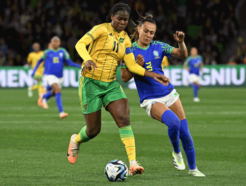 Jamaica’s Khadija Shaw (left) vie for the ball with Brazil’s Kathellen Sousa Feitoza during their Australia and New Zealand 2023 Women’s World Cup match in Melbourne on Wednesday (AFP photo by William West)