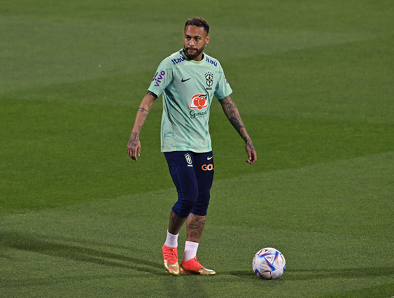 Brazil’s forward Neymar takes part in a training session at the Al Arabi SC Stadium in Doha on Sunday just moments before the kick-off of the Qatar 2022 World Cup tournament (AFP photo by Nelson Almeida)