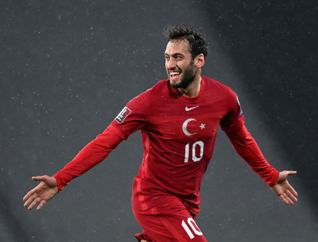 Turkey’s free-kick maestro Hakan Calhanoglu  (AFP photo)