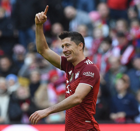 Bayern Munich’s Polish forward Robert Lewandowski reacts after scoring against Hoffenheim during their German first division Bundesliga match in Munich on Saturday (AFP photo by Christof Stache)
