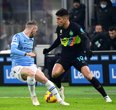 Inter Milan’s Argentine forward Joaquin Correa (right) vies with Lazio’s Brazil’s midfielder Andre Anderson during their Serie A match in Milan on on Sunday  (AFP photo by Miguel Medina)