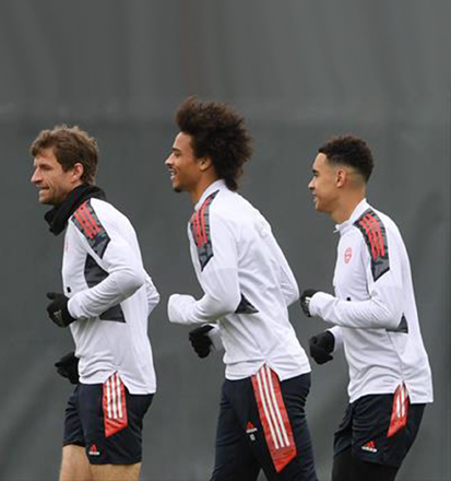 (From left to right) Bayern Munich’s striker Thomas Mueller and midfielders Leroy Sane and Jamal Musiala (right) warm up during a training session of German first division club FC Bayern Munich in Munich, Germany, on Tuesday  (AFP photo by Christof Stache)
