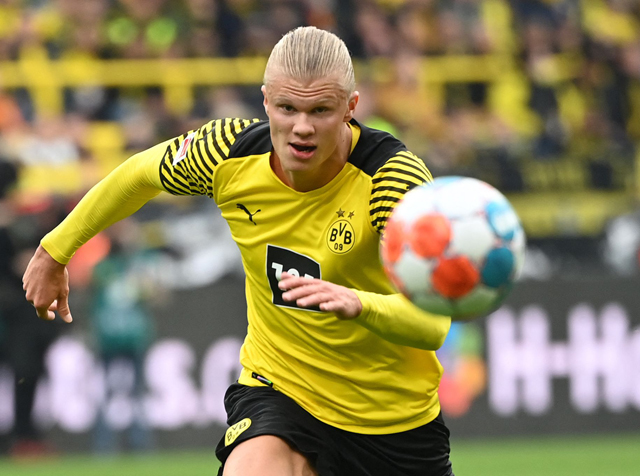 Dortmund’s Norwegian forward Erling Braut Haaland vies for the ball during the German first division Bundesliga match against Mainz 05 in Dortmund on October 16, 2021  (AFP photo by Ina Fassbender)