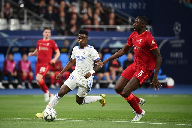 Real Madrid’s striker Vinicius Junior (left) vies with Liverpool’s defender Ibrahima Konate during their UEFA Champions League final match in Saint-Denis, France, on Saturday (AFP photo by Franck Fife)