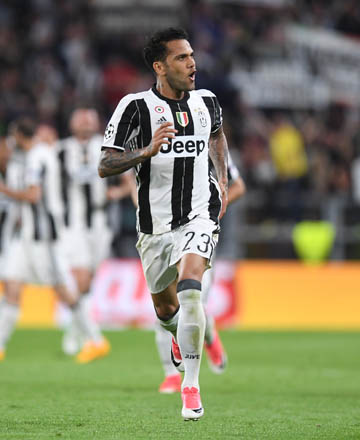 Juventus’ Dani Alves celebrates after scoring against Monaco during their UEFA Champions League semifinal second leg match in Turin, Italy, on Tuesday (Reuters photo by Alberto Lingria)