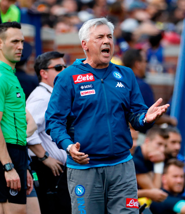 Napoli coach Carlo Ancelotti reacts during the first half of the La Liga-Serie A Cup match against Barcelona in Ann Arbor, Michigan, on August 8  (AFP photo by Jeff Kowalsky)