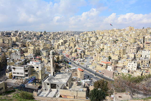 The government on Thursday announced a decision allowing citizens to move freely between 6am and 12 midnight every day and cancelling the comprehensive curfew as of Saturday (Photo by Amjad Ghsoun)