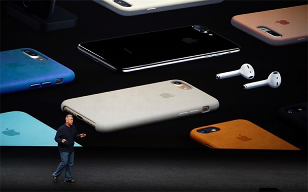 Phil Schiller, Apple's senior vice president of worldwide marketing, talks about the pricing on the new iPhone 7 during an event to announce new products on Wednesday in San Francisco (AP photo)