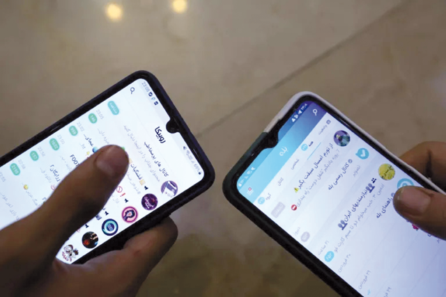   Iranians are forced to use homegrown apps as the authorities tighten Internet restrictions for security reasons (AFP photo)