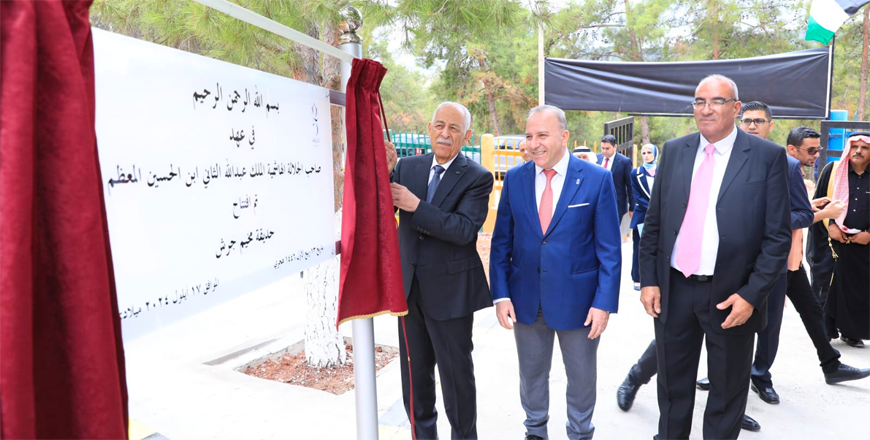 Royal Court Chief Yousef Issawi inaugurates projects implemented under Royal initiatives in Jerash (Petra photo)