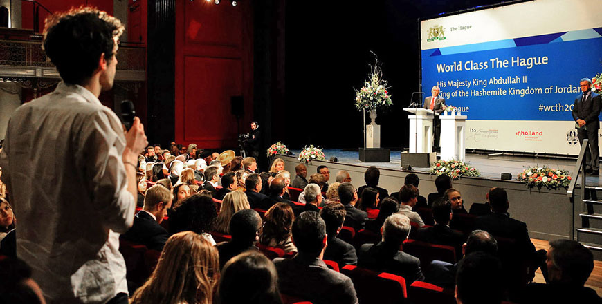 His Majesty King Abdullah takes part in a question-answer session at a meeting with students in The Hague on Tuesday (Photo courtesy of Royal Court)