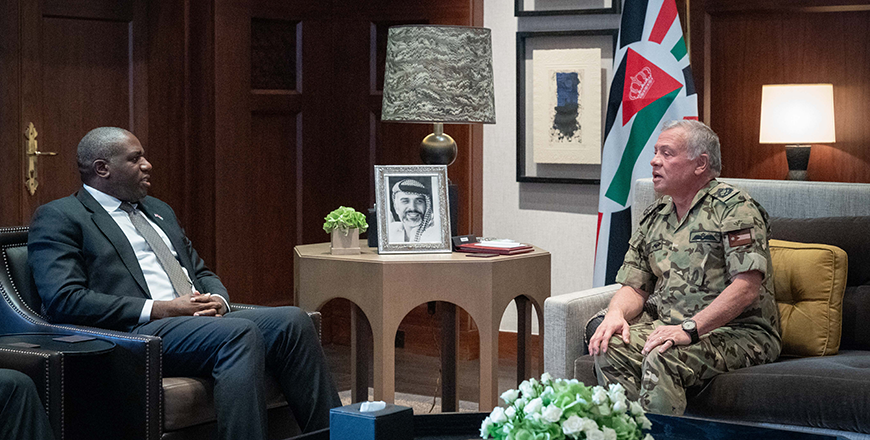 His Majesty King Abdullah, during a meeting with UK Foreign Secretary David Lammy, stresses the need to step up international efforts to de-escalate and restore stability in the region  (Photo courtesy of Royal Court)