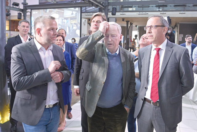 Alexander Gauland (centre), parliamentary group co-leader of Germany's far-right Alternative for Germany party, reacts at the party's venue following the release of the first results in the regional elections in the German state of Saxony-Anhalt, in Magdeburg, eastern Germany, on Sunday (AFP photo)