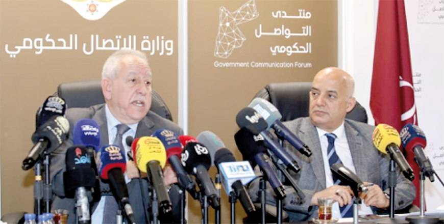 Royal Jordanian Vice Chairman/CEO Samer Majali (L) says on Tuesday that the government owns 95 per cent of Royal Jordanian shares (Petra photo)