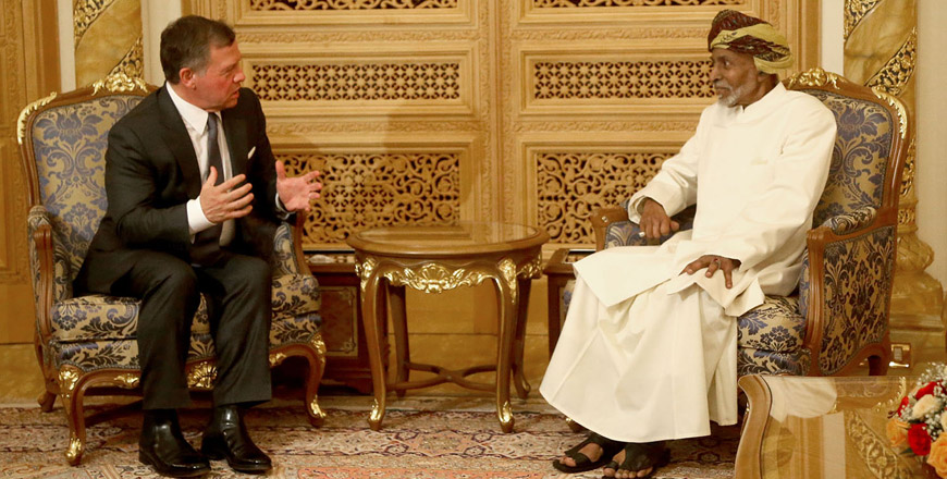His Majesty King Abdullah meets with Sultan Qaboos  of Oman in Muscat on Sunday (Photo courtesy of Royal Court)