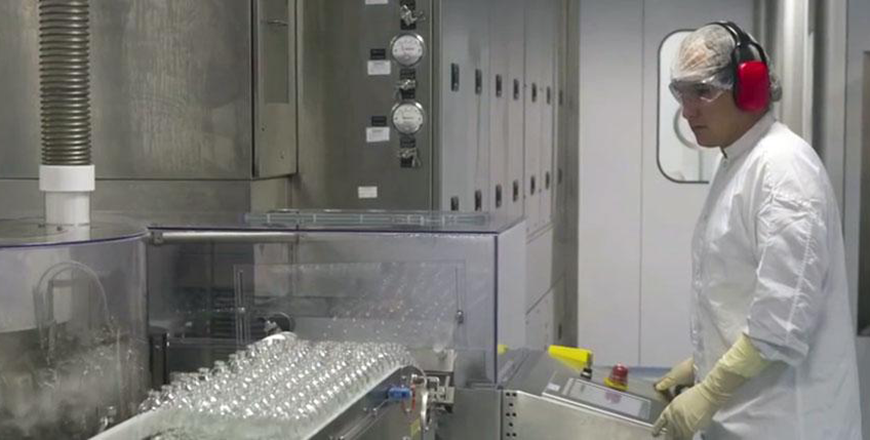 In this undated photo, a worker of Hikma Pharmaceuticals is seen during work (Photo courtesy of Hikma Pharmaceuticals)