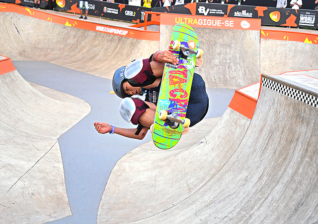Gold trophy winner, Japanese skateboarder, Misugu Okamoto competes in the finals of the World Park Skateboarding Championships in Sao Paulo on Saturday  (AFP photo by Carl De Souza)