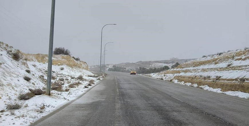 A light layer of snow is seen in area in the southern part of the Kingdom on Wednesday (Petra photo)