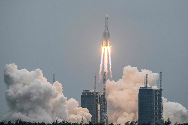 In this file photo taken on April 29, shows a Long March 5B rocket, carrying China's Tianhe space station core module, lifting off from the Wenchang Space Launch Centre in southern China's Hainan province (AFP photo)